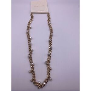 4/$20 New Look Gold & Pearl Necklace